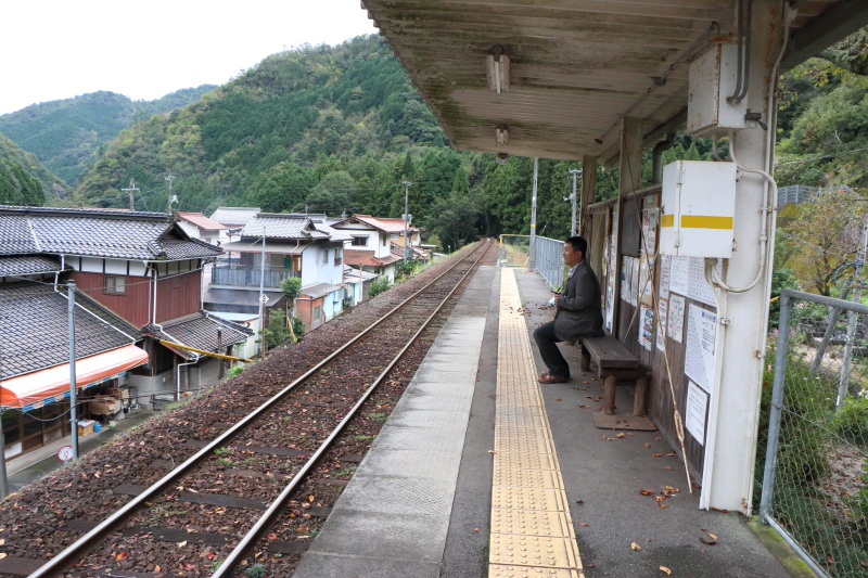 椋野駅のホーム