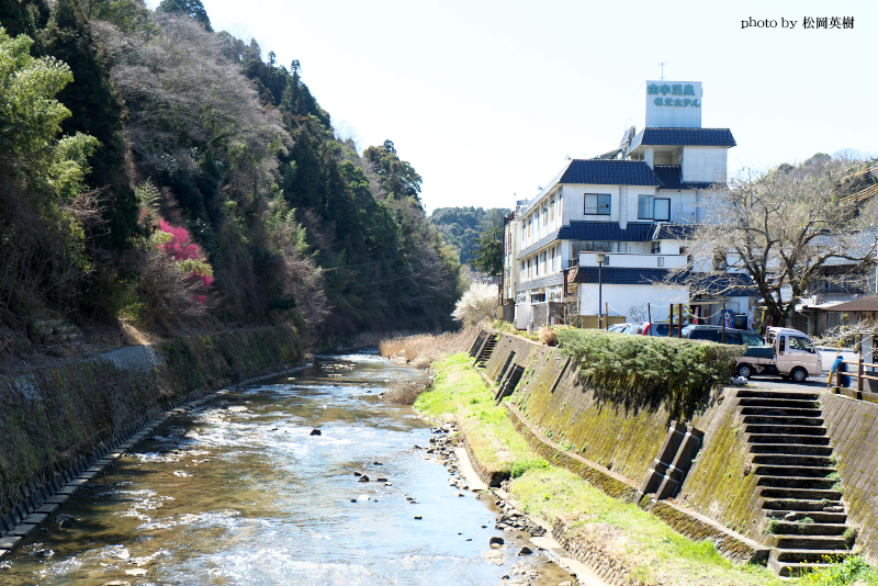 目の前を流れる由宇川