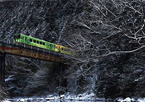 雪日旅立ち