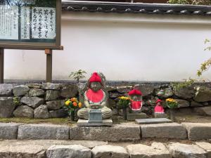 お寺の掲示板「笑うから幸せが来る」