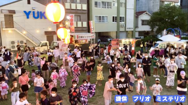 盆踊りの様子の写真2