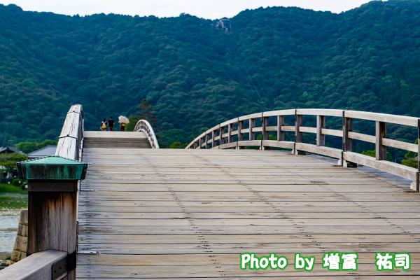 錦帯橋の表側の写真