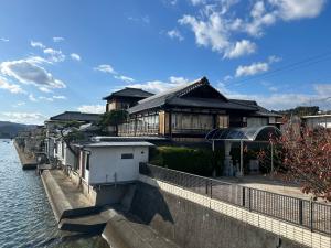 油政建物