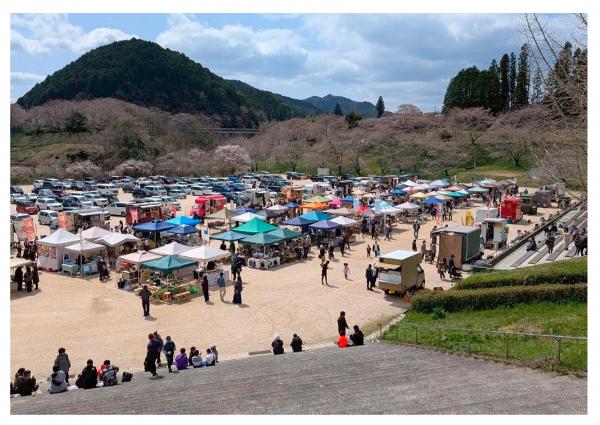 マルシェ　写真
