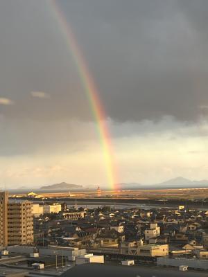 岩国錦帯橋空港に架かる虹