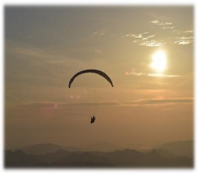 パラグライダー