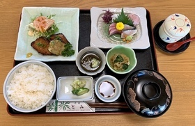 昼食（民宿とみ）