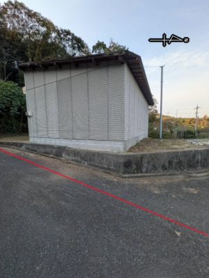 私道側（倉庫下側）