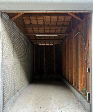 倉庫右（開錠）