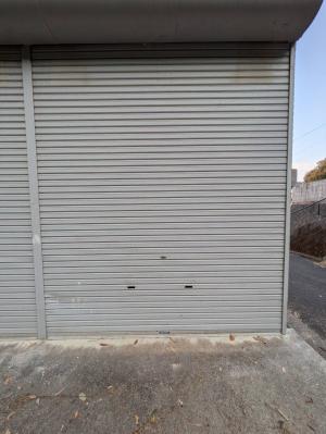 倉庫右（施錠）