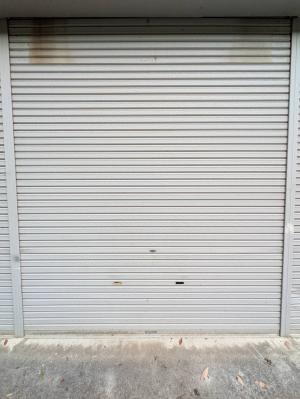 倉庫真ん中（施錠）