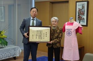 令和7年度栄養関係功労者（食生活改善事業功労者）厚生労働大臣表彰の市長表敬訪問