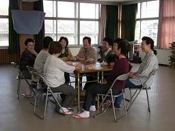 供用会館に集まった地域の皆さん