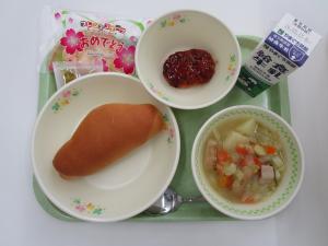 2026年3月4日給食写真