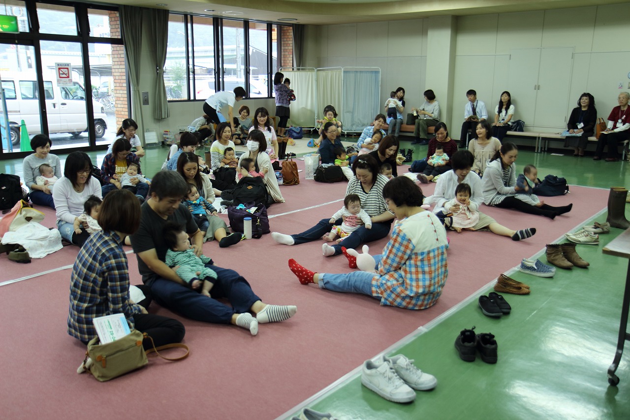 子育て世代包括支援センターほっとＩ開所式