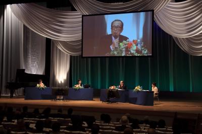 澄川喜一先生と市歌作詞家村田さち子先生のクリエイティブ・トーク