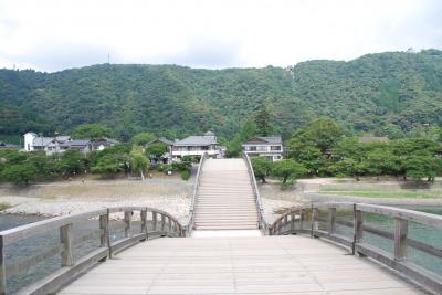 階段の下りはじめは見えにくい