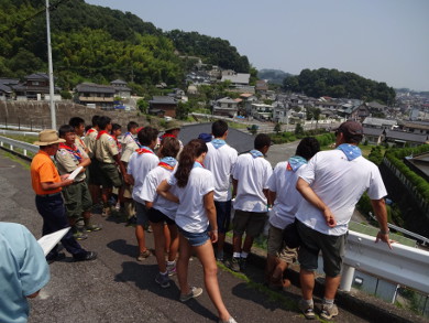 浄水場内を見学