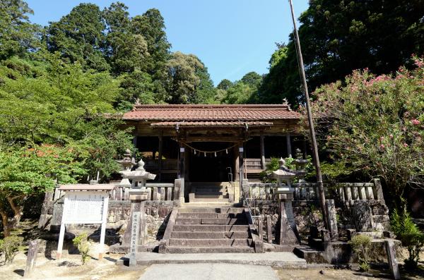 広瀬八幡宮神殿及び横町 1