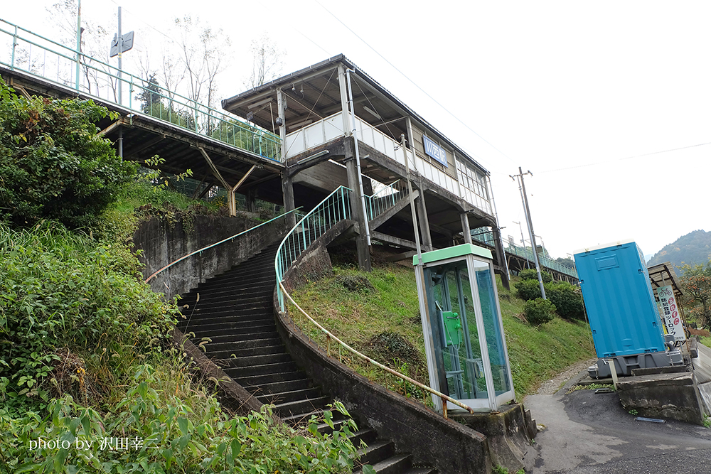 川西駅の様子